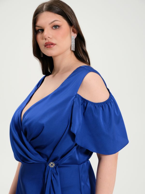 Σατέν μακρύ φόρεμα plus size Rinascimento